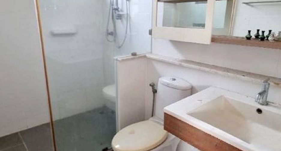 For sale 3 bedrooms house in Bang Sao Thong, Samut Prakan