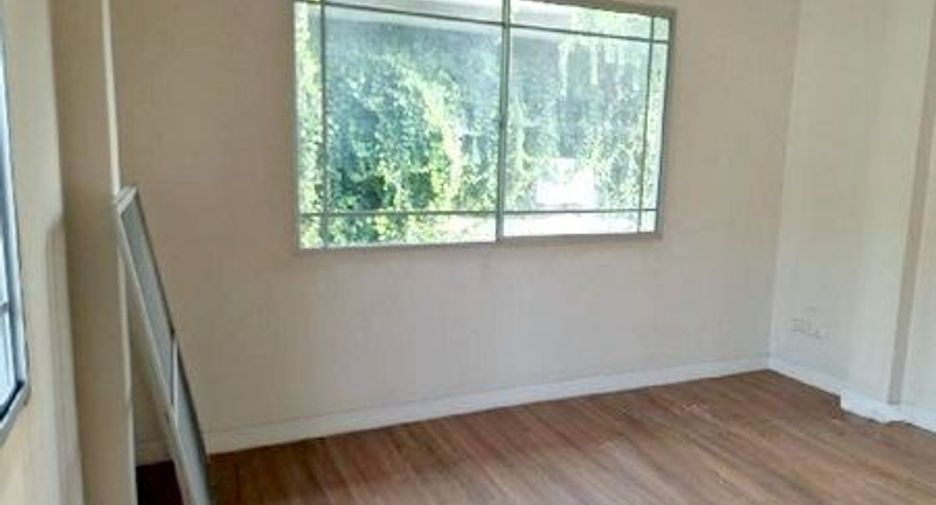 For sale 3 bedrooms house in Bang Sao Thong, Samut Prakan