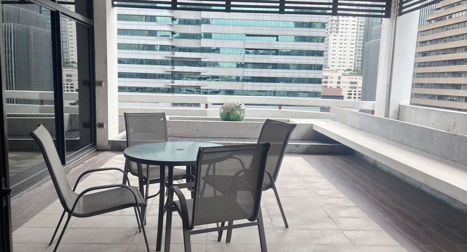 For rent 4 bedrooms condo in Watthana, Bangkok