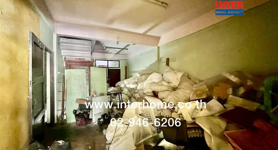Reihenhaus zum Kauf mit 6 Zimmer in Bang Kho Laem, Bangkok