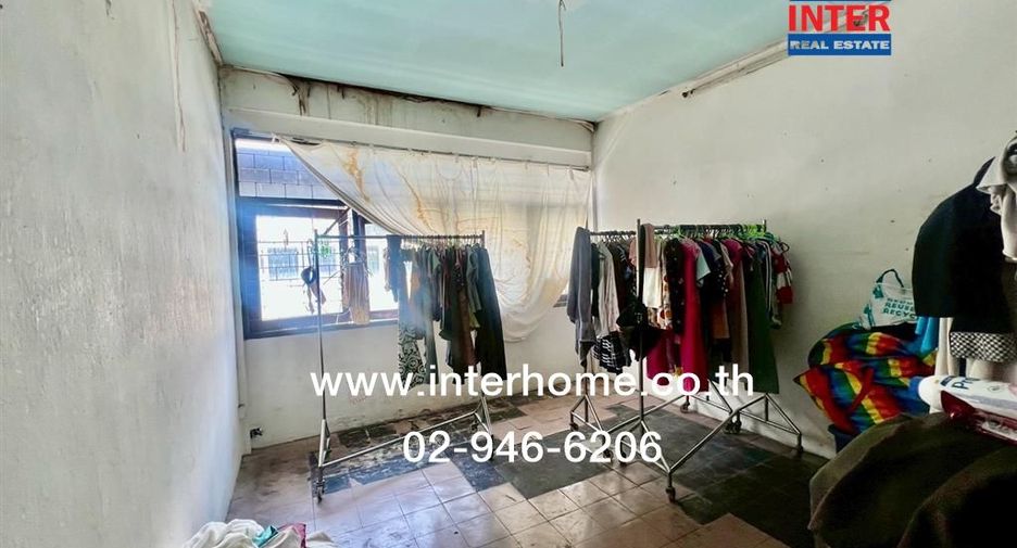 Reihenhaus zum Kauf mit 6 Zimmer in Bang Kho Laem, Bangkok