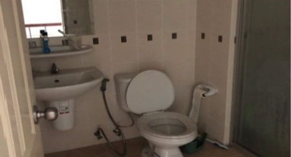 For sale 4 bedrooms townhouse in Bang Khen, Bangkok