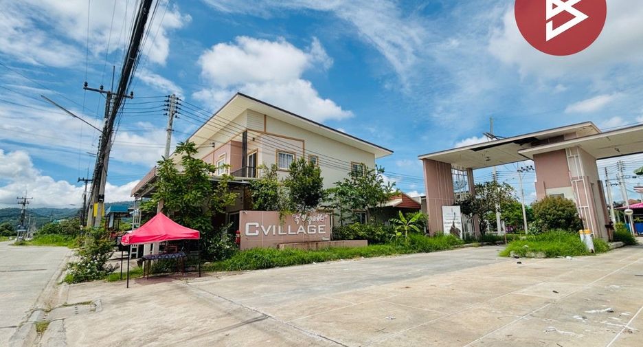 Casa adosada en venta de 2 habitaciones en Ban Bueng, Chonburi