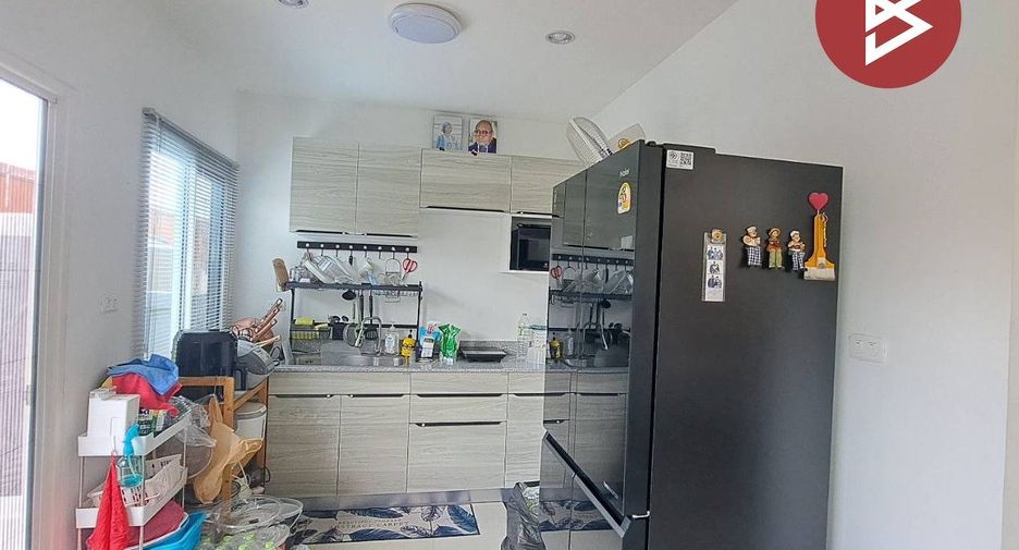 For sale 3 bedrooms townhouse in Lat Lum Kaeo, Pathum Thani