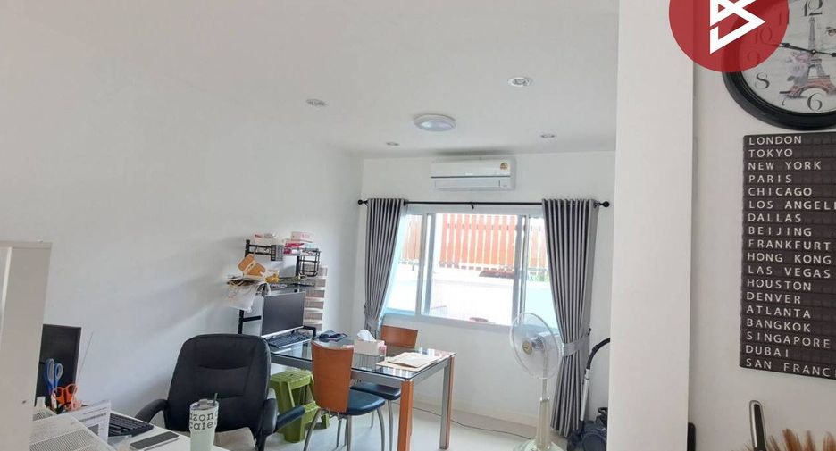 For sale 3 bedrooms townhouse in Lat Lum Kaeo, Pathum Thani