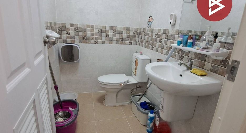 For sale 3 bedrooms townhouse in Lat Lum Kaeo, Pathum Thani