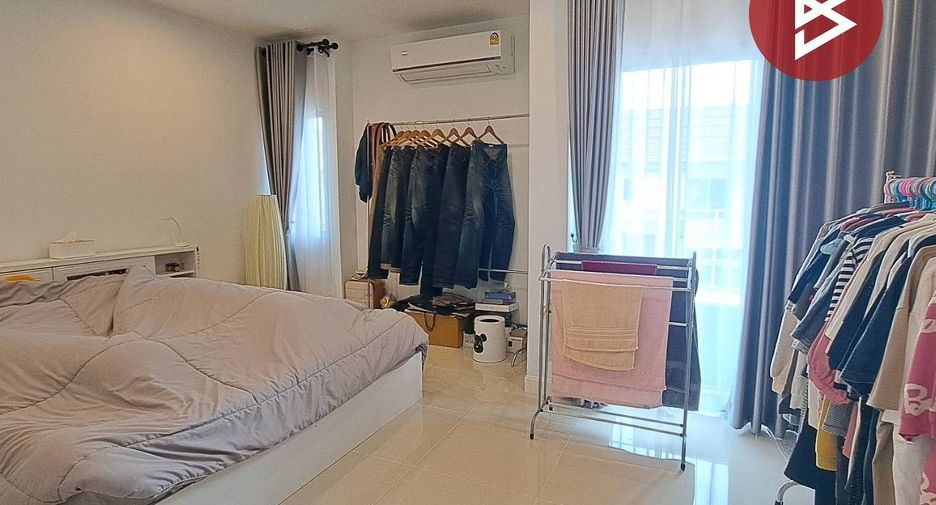For sale 3 bedrooms townhouse in Lat Lum Kaeo, Pathum Thani