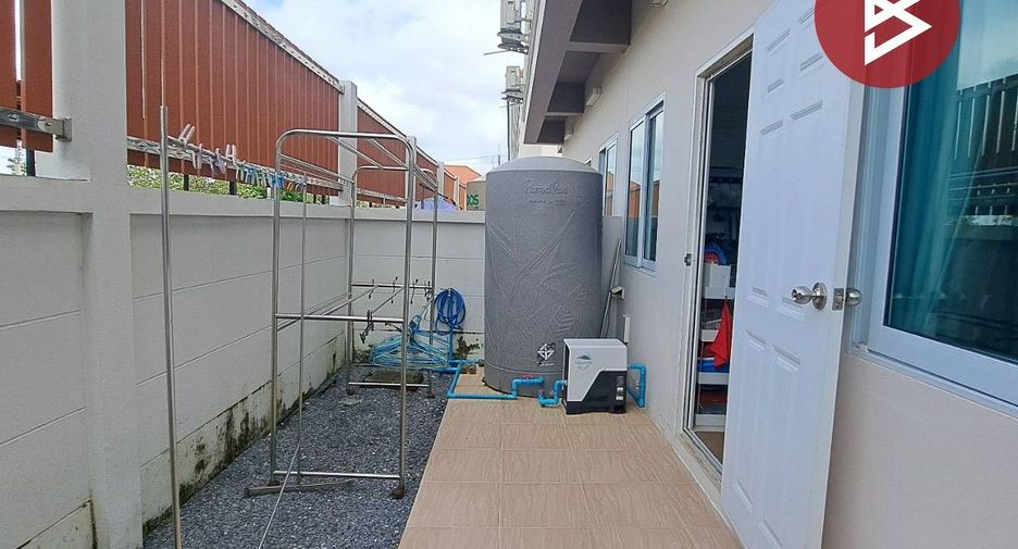 For sale 3 bedrooms townhouse in Lat Lum Kaeo, Pathum Thani