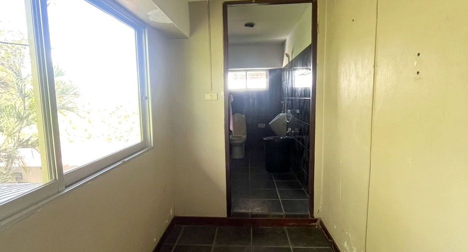 Lagerhaus zur Miete mit 4 Zimmer in San Pa Tong, Chiang Mai
