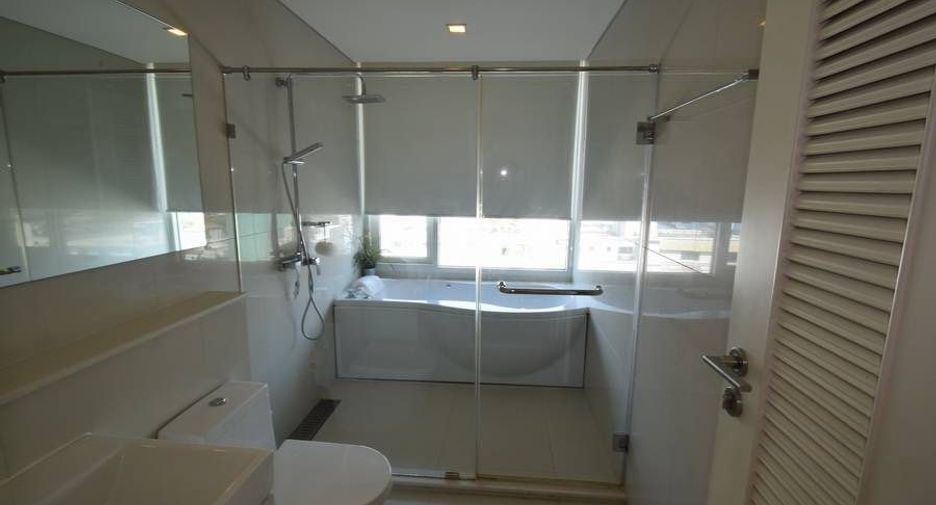 Condo en venta de 4 habitaciones en Watthana, Bangkok