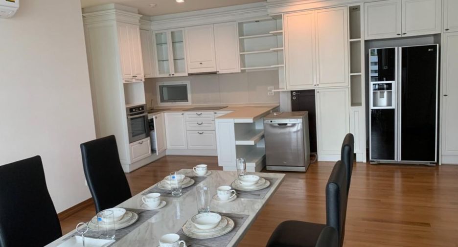 Condo en venta de 4 habitaciones en Watthana, Bangkok