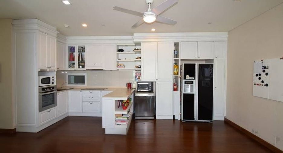 Condo en venta de 4 habitaciones en Watthana, Bangkok