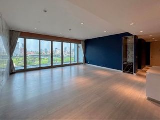 For rent and for sale 3 bedrooms condo in Pathum Wan, Bangkok