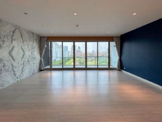 For rent and for sale 3 bedrooms condo in Pathum Wan, Bangkok
