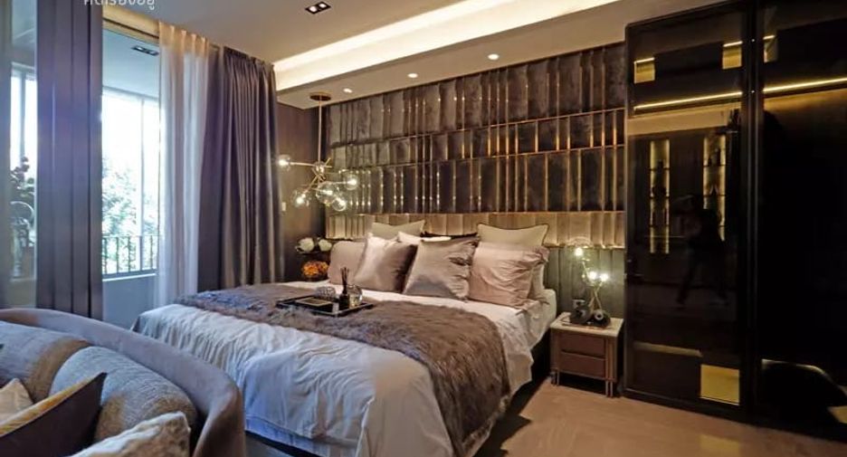 For sale 3 bedrooms condo in Watthana, Bangkok