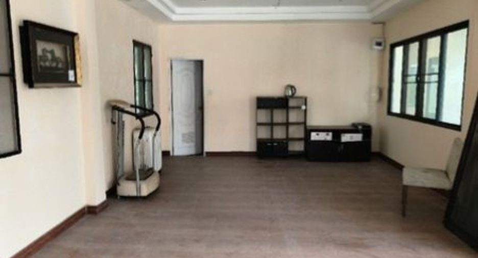 For sale 6 bedrooms house in Bang Khun Thian, Bangkok