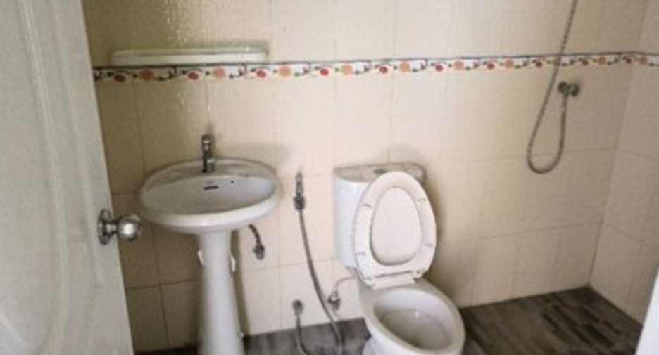 For sale 6 bedrooms house in Bang Khun Thian, Bangkok