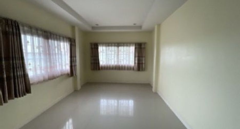 Casa en venta de 4 habitaciones en Mueang Nakhon Ratchasima, Nakhon Ratchasima