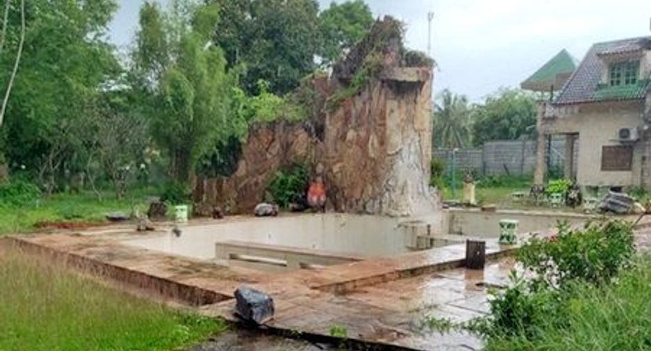 À vendre hôtel à Pak Chong, Nakhon Ratchasima