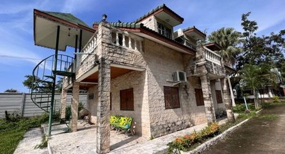 À vendre hôtel à Pak Chong, Nakhon Ratchasima