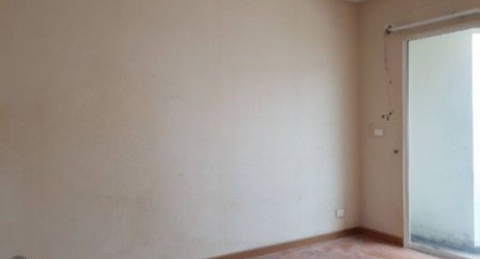 For sale 3 bedrooms townhouse in Lat Krabang, Bangkok