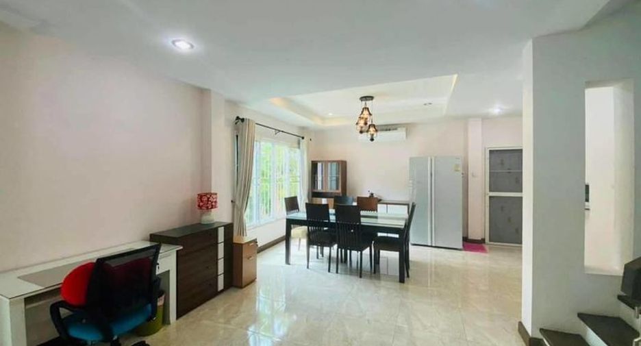 For rent 3 bedrooms house in Mueang Chiang Mai, Chiang Mai