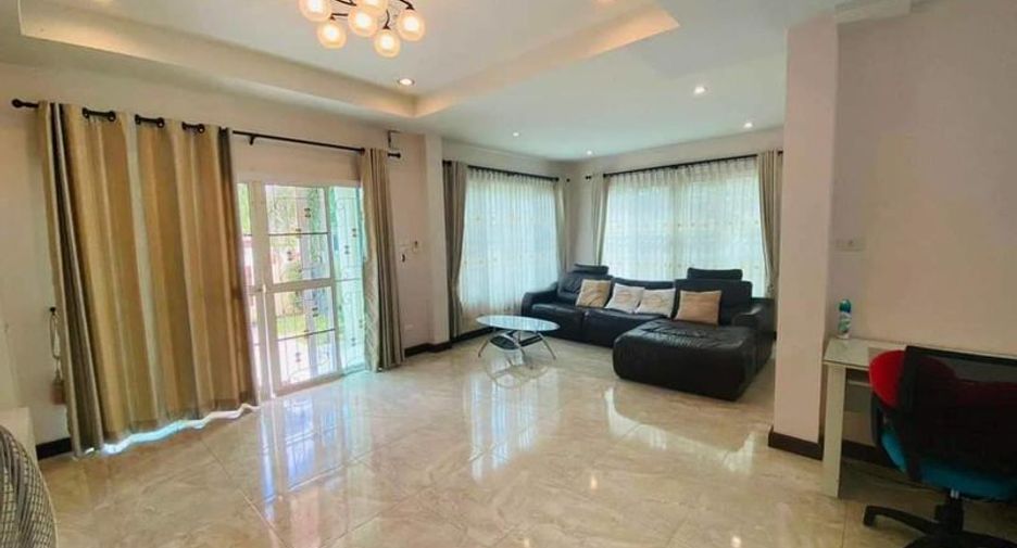 For rent 3 bedrooms house in Mueang Chiang Mai, Chiang Mai
