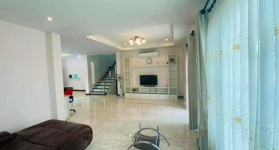 For rent 3 bedrooms house in Mueang Chiang Mai, Chiang Mai