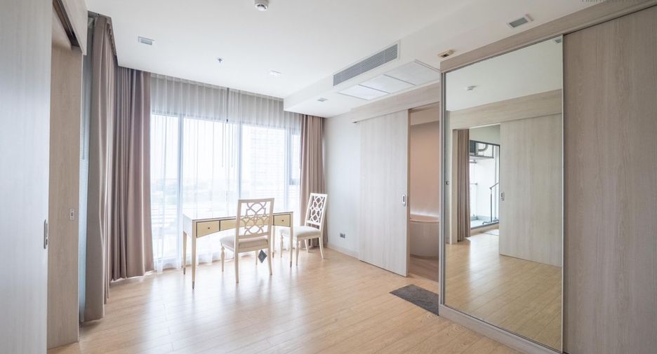 For sale 3 bedrooms condo in Mueang Chon Buri, Chonburi