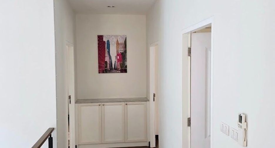 Casa en alquiler de 4 habitaciones en Prawet, Bangkok