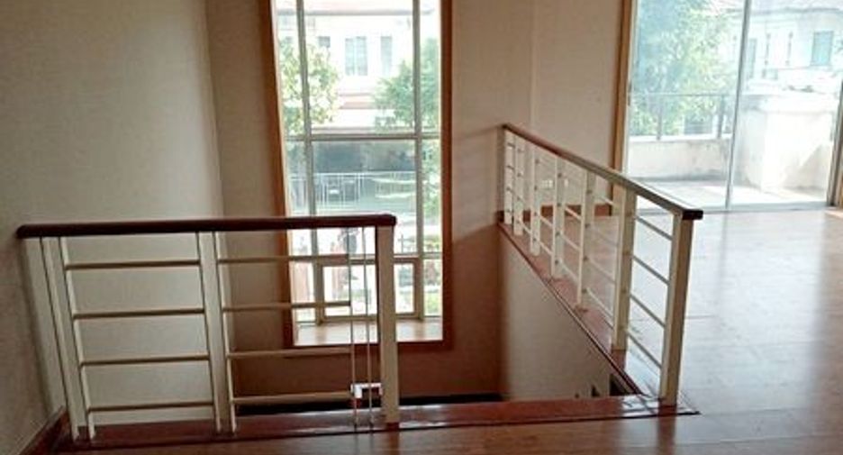 For sale 3 bedrooms house in Mueang Nonthaburi, Nonthaburi