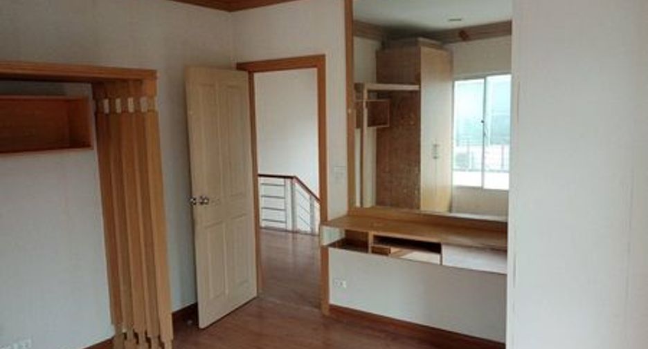 For sale 3 bedrooms house in Mueang Nonthaburi, Nonthaburi