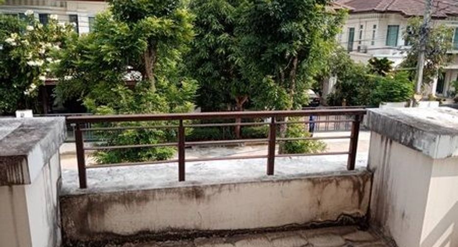 For sale 3 bedrooms house in Mueang Nonthaburi, Nonthaburi