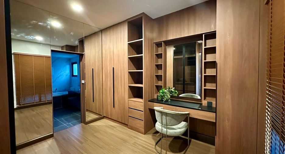 Casa en alquiler de 4 habitaciones en Bang Phli, Samut Prakan