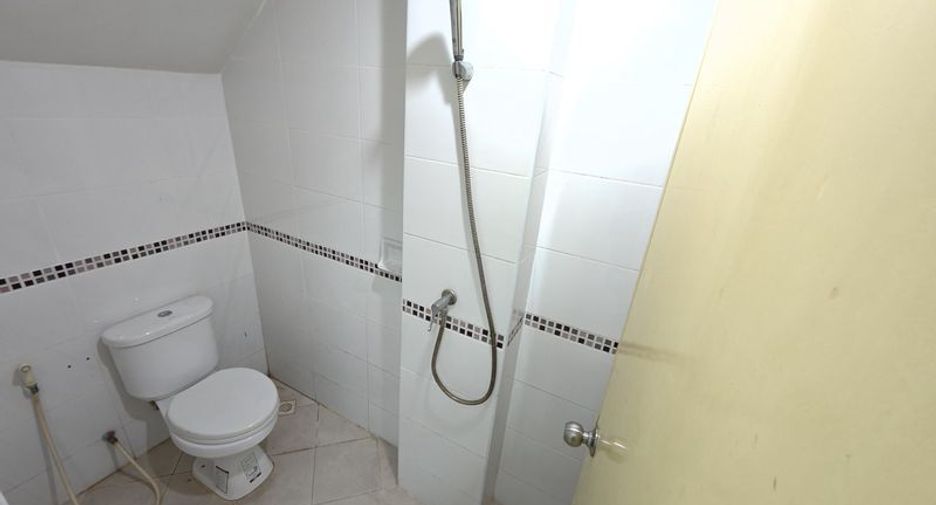 À louer studio condo à Si Racha, Chonburi