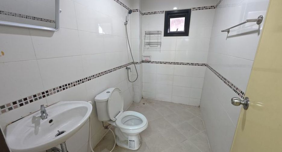 À louer studio condo à Si Racha, Chonburi
