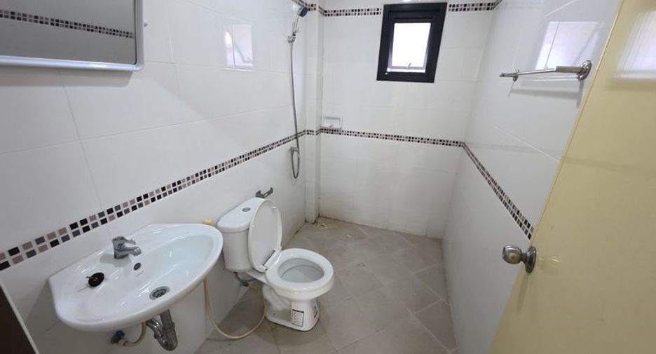 À louer studio condo à Si Racha, Chonburi