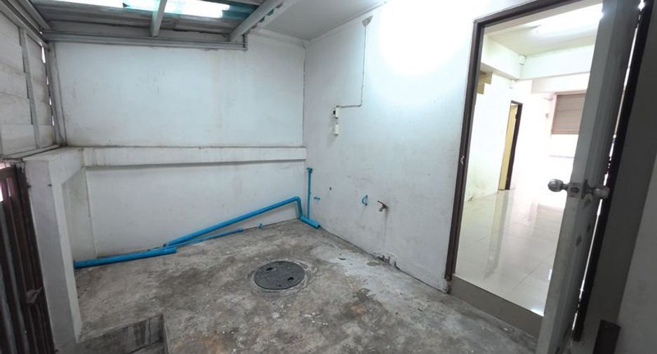 À louer studio condo à Si Racha, Chonburi