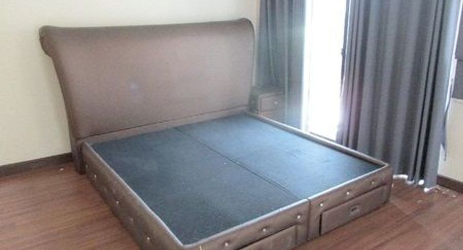 For sale 4 bedrooms house in Sai Mai, Bangkok