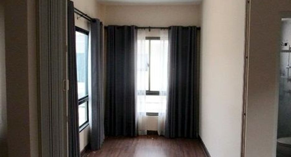 For sale 4 bedrooms house in Sai Mai, Bangkok
