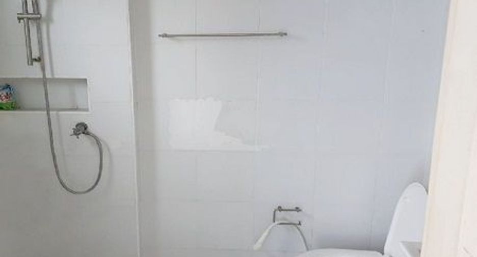 For sale studio townhouse in Khlong Sam Wa, Bangkok