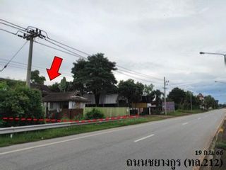 For sale 4 bedrooms house in Mueang Nakhon Phanom, Nakhon Phanom
