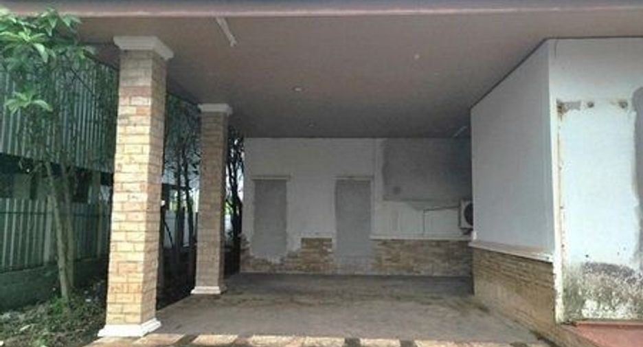 For sale 4 bedrooms house in Mueang Nakhon Phanom, Nakhon Phanom