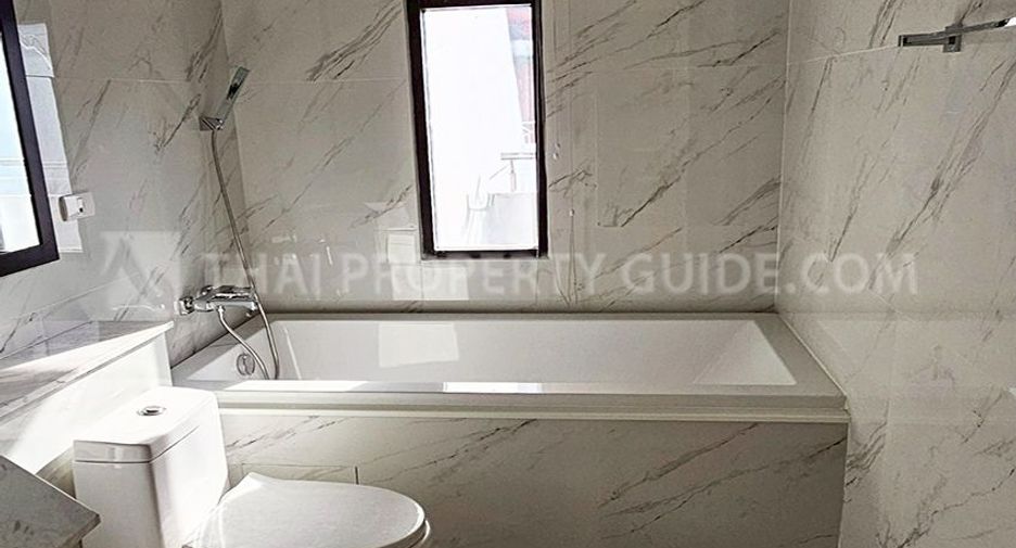 For rent 4 bedrooms condo in Pak Kret, Nonthaburi