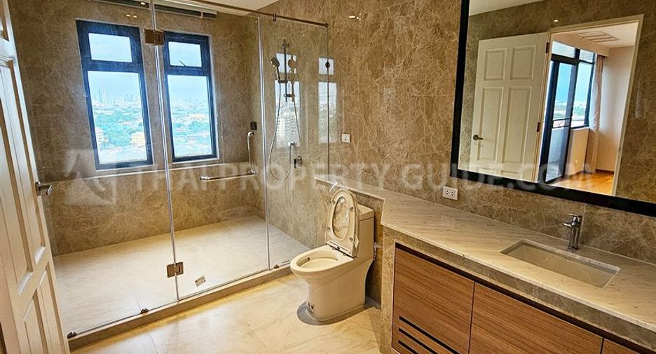 For rent 4 bedrooms condo in Pak Kret, Nonthaburi