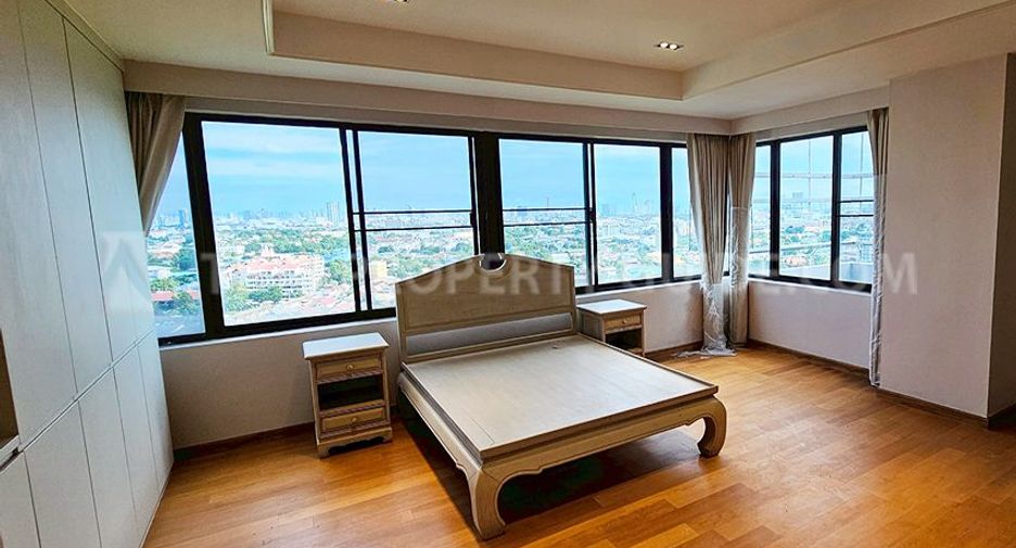 For rent 4 bedrooms condo in Pak Kret, Nonthaburi