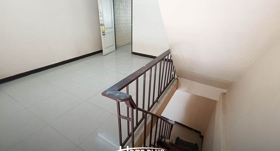 For sale 2 bedrooms retail Space in Krathum Baen, Samut Sakhon