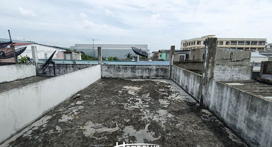 For sale 2 bedrooms retail Space in Krathum Baen, Samut Sakhon