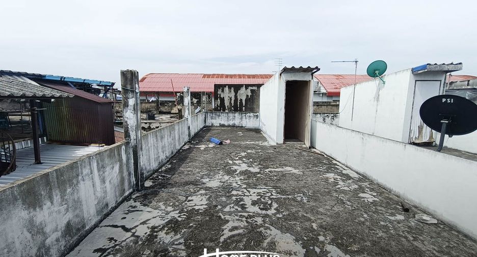 For sale 2 bedrooms retail Space in Krathum Baen, Samut Sakhon