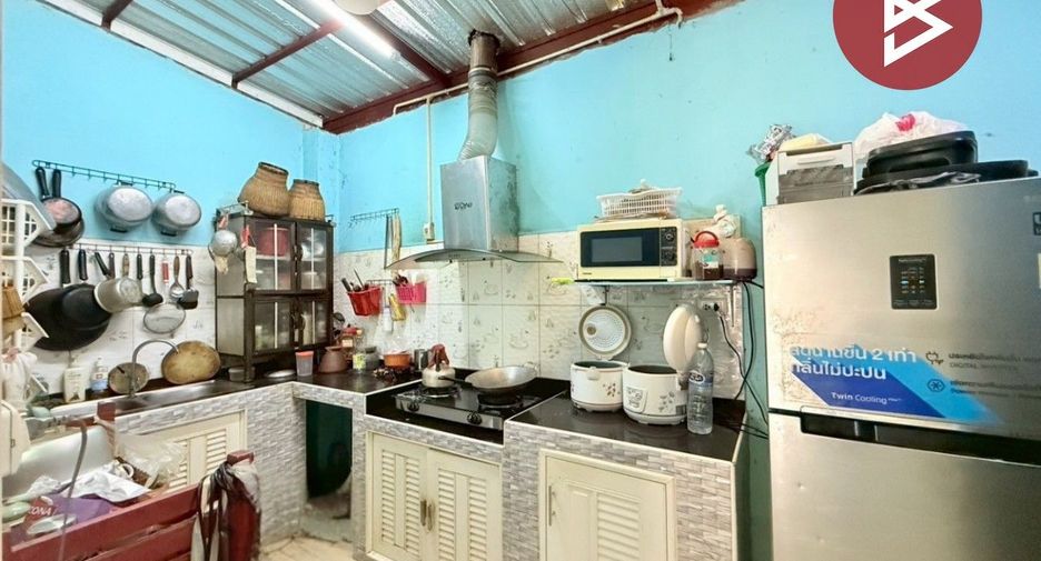 Casa adosada en venta de 3 habitaciones en Mueang Pathum Thani, Pathum Thani